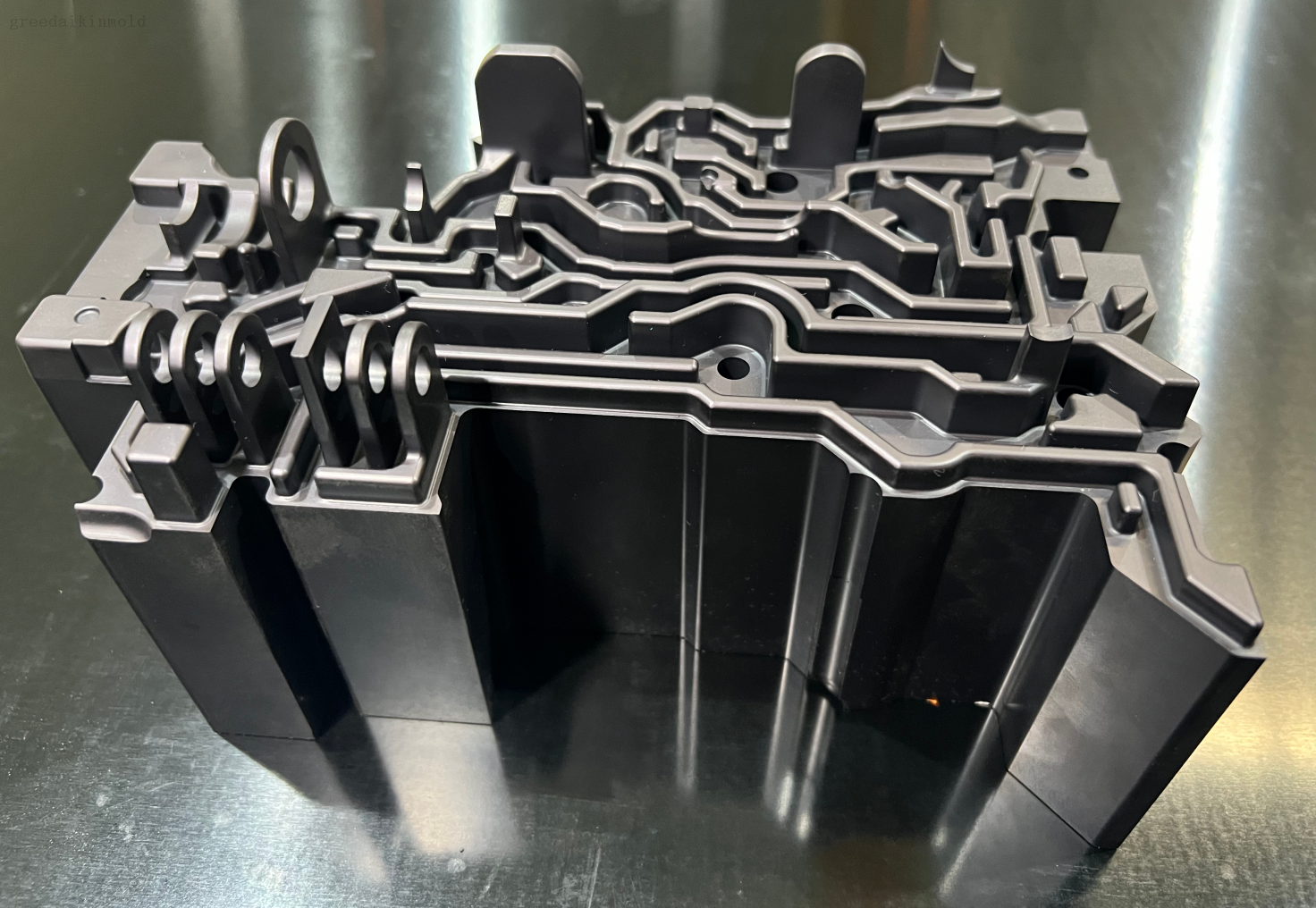 自動車用金型インサート