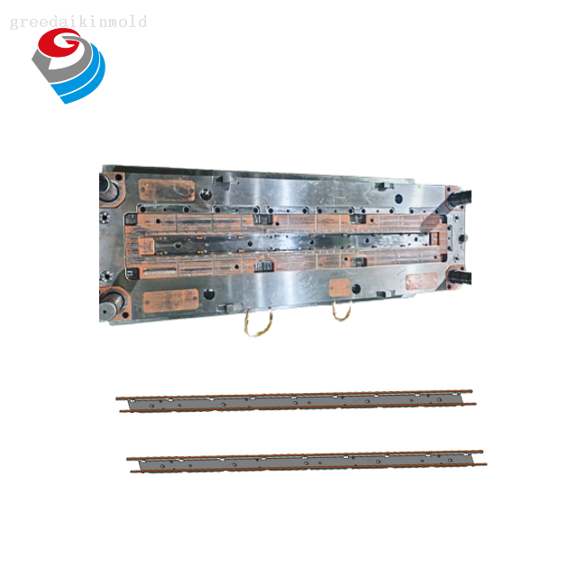 冷蔵庫射出成形金型